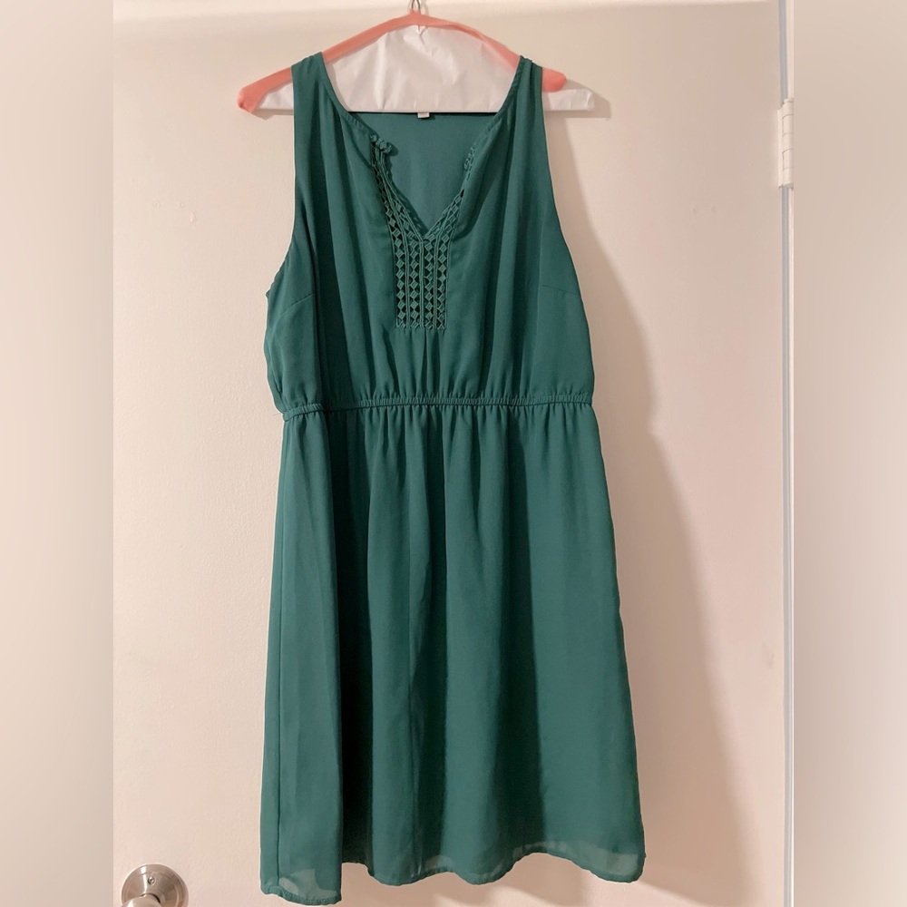 41 Hawthorn Bogota Dress in Green in Large Petite